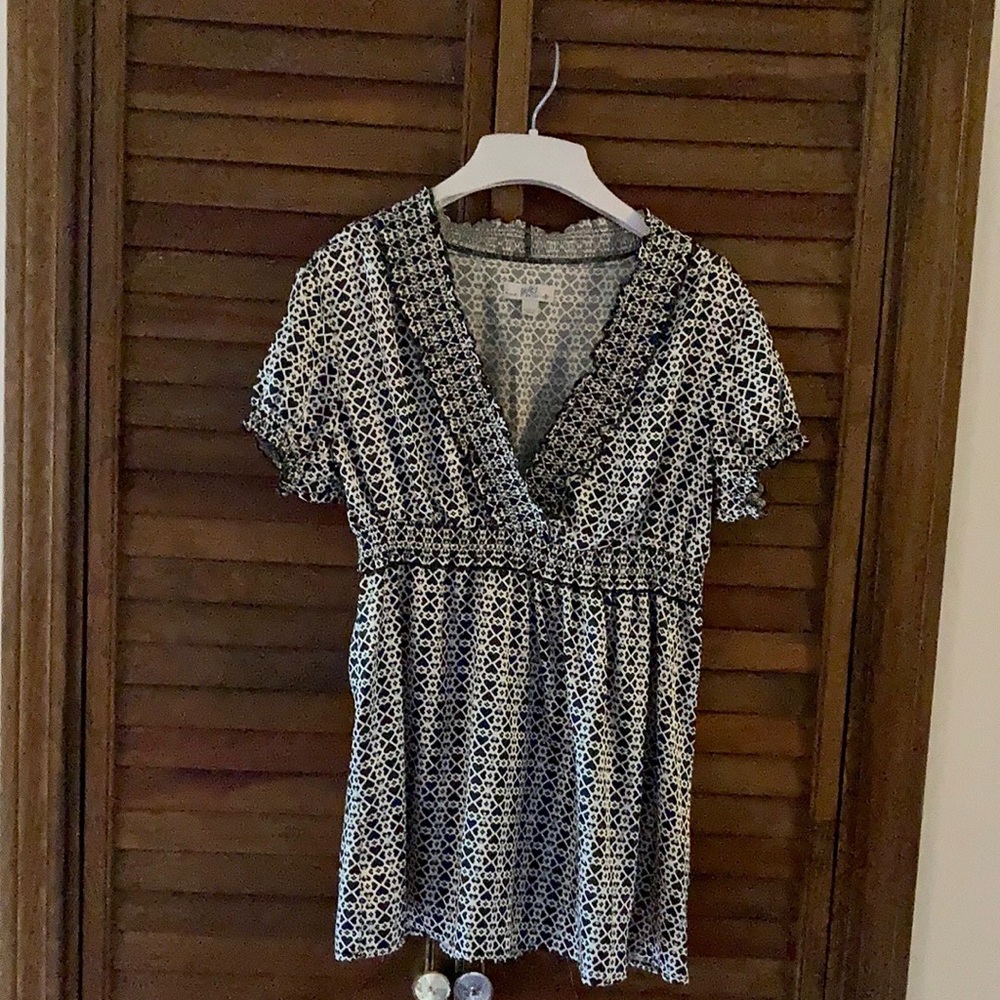SO Women’s blouse with heart pattern sz L